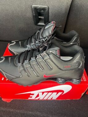 Nike Shox NZ Black White Varsity Red Sneakers 378341-017 Mens Size 9 NIB NO LID!